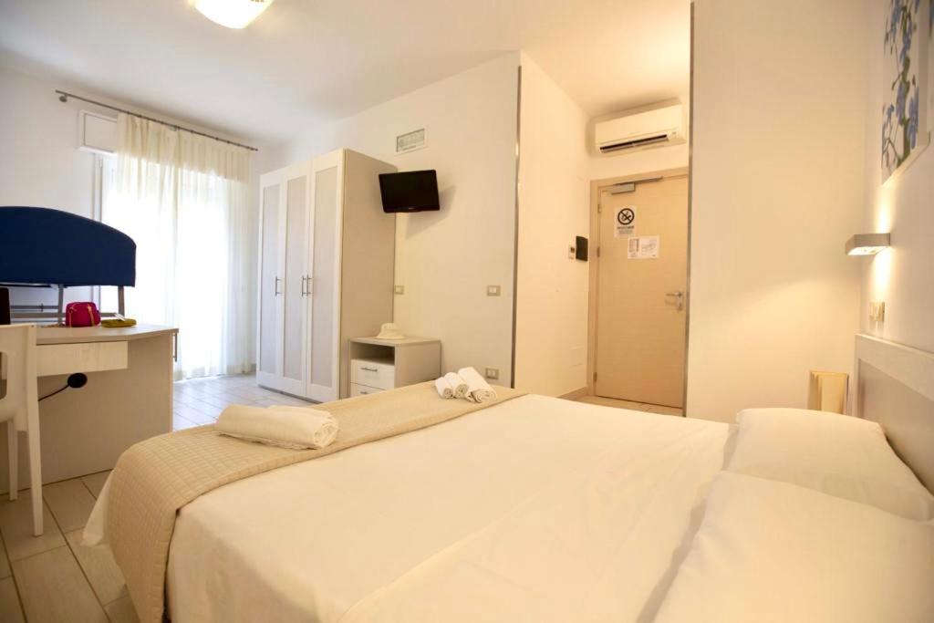 Hotel Elite Червия Екстериор снимка