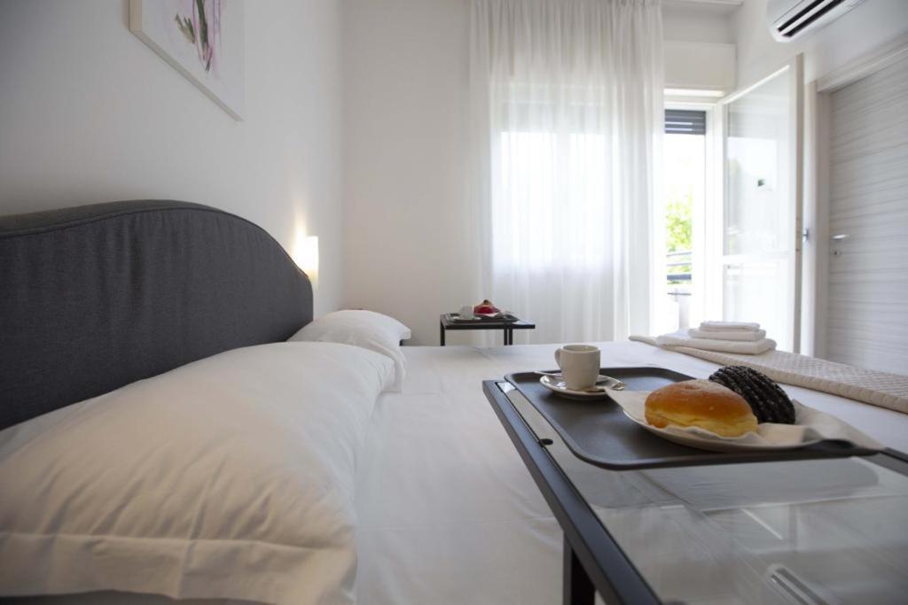 Hotel Elite Червия Екстериор снимка