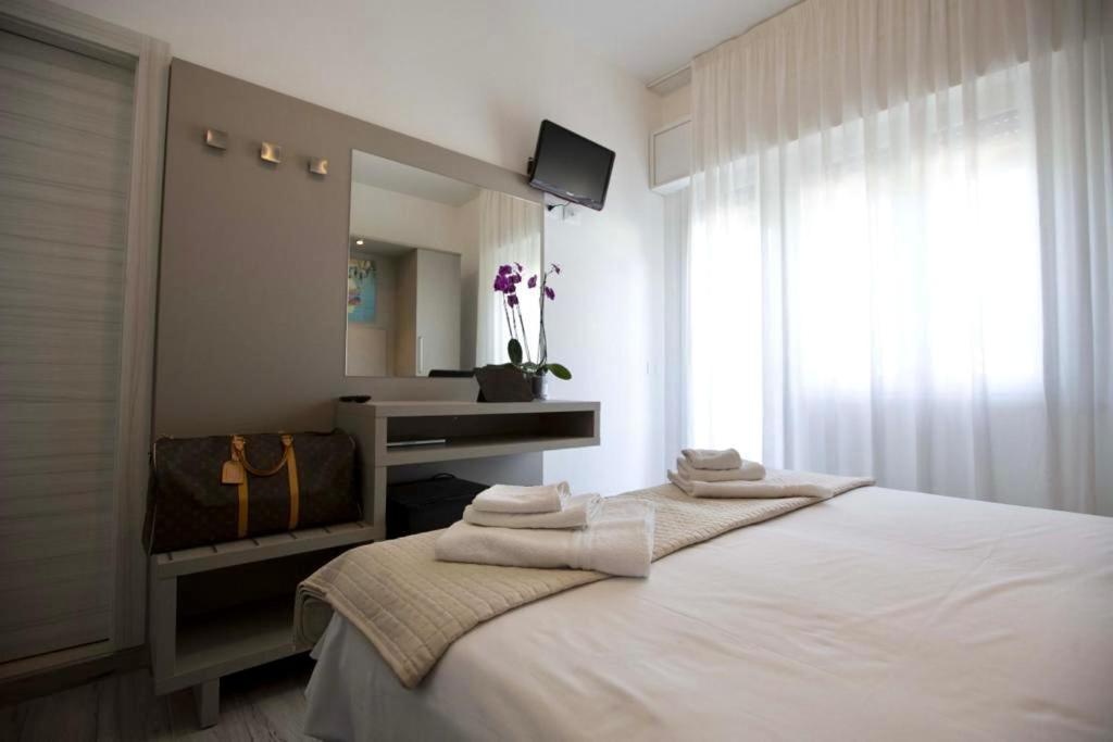 Hotel Elite Червия Екстериор снимка